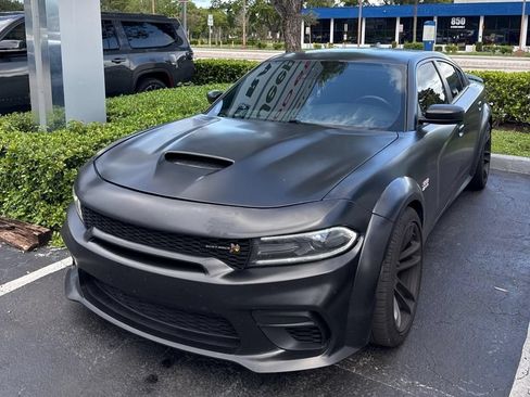Used 2022 Dodge Charger Scat Pack RWD image 1