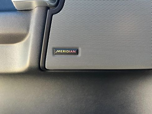 Used 2016 Land Rover LR4 HSE Silver Edition image 13