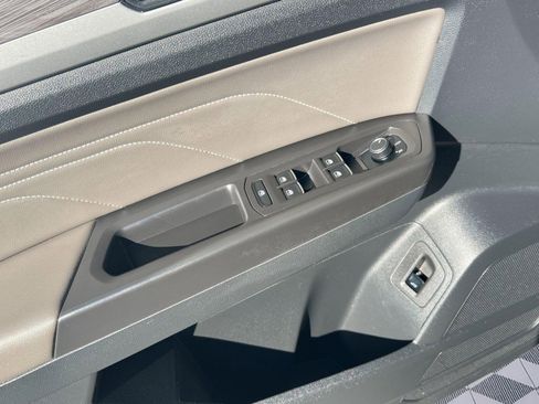 Certified 2023 Volkswagen Atlas Cross Sport SE w/ Panoramic Sunroof Package image 20