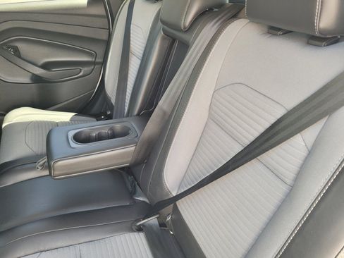 Used 2019 Ford Escape SE FWD image 12