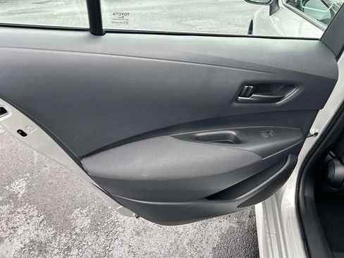 Used 2025 Toyota Corolla LE image 16