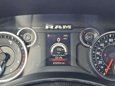 Used 2024 RAM 3500 Tradesman w/ Chrome Appearance Group image 32