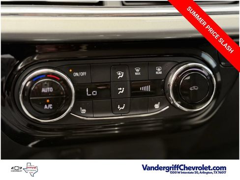 Certified 2025 Chevrolet Trax LT w/ Driver Confidence Package FWD image 19