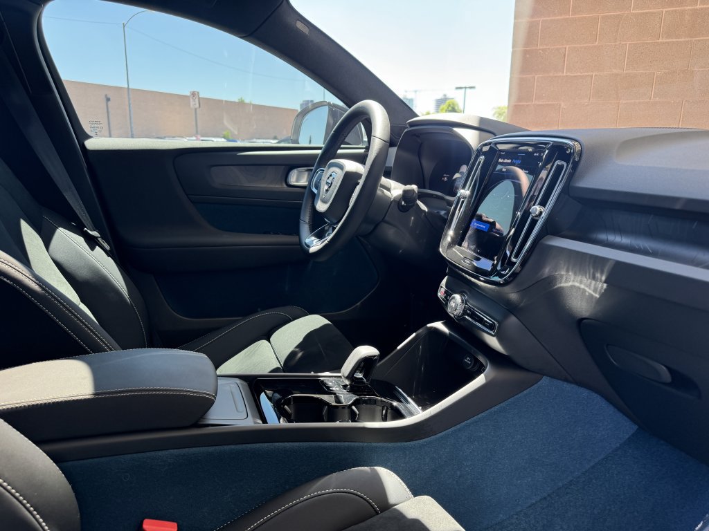Used 2023 Volvo C40 P8 Recharge Ultimate AWD/4WD image 41