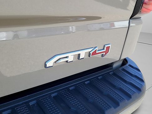 Used 2022 GMC Sierra 1500 AT4 w/ AT4 Preferred Package AWD/4WD image 33