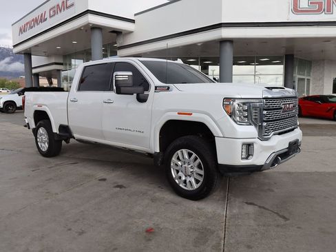 Used 2020 GMC Sierra 2500 Denali w/ Denali Ultimate Package AWD/4WD image 8
