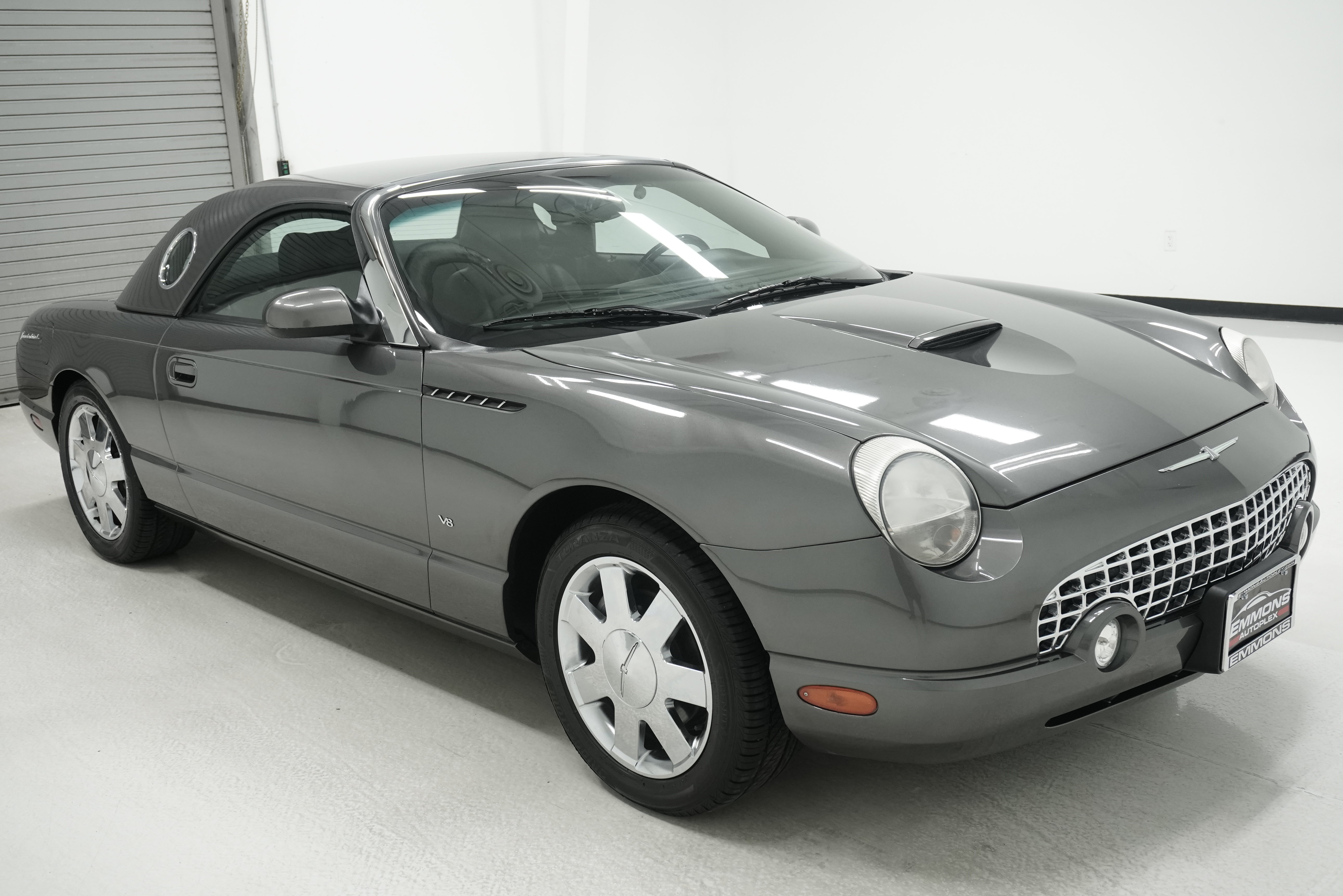 Used 2003 Ford Thunderbird RWD image 3