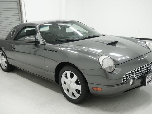 Used 2003 Ford Thunderbird RWD image 3