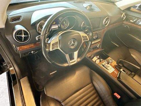 Used 2013 Mercedes-Benz SL 550 SL 550 w/ Premium Pkg image 12