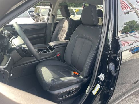 Used 2023 Jeep Grand Cherokee L Laredo w/ Luxury Tech Group I AWD/4WD image 6