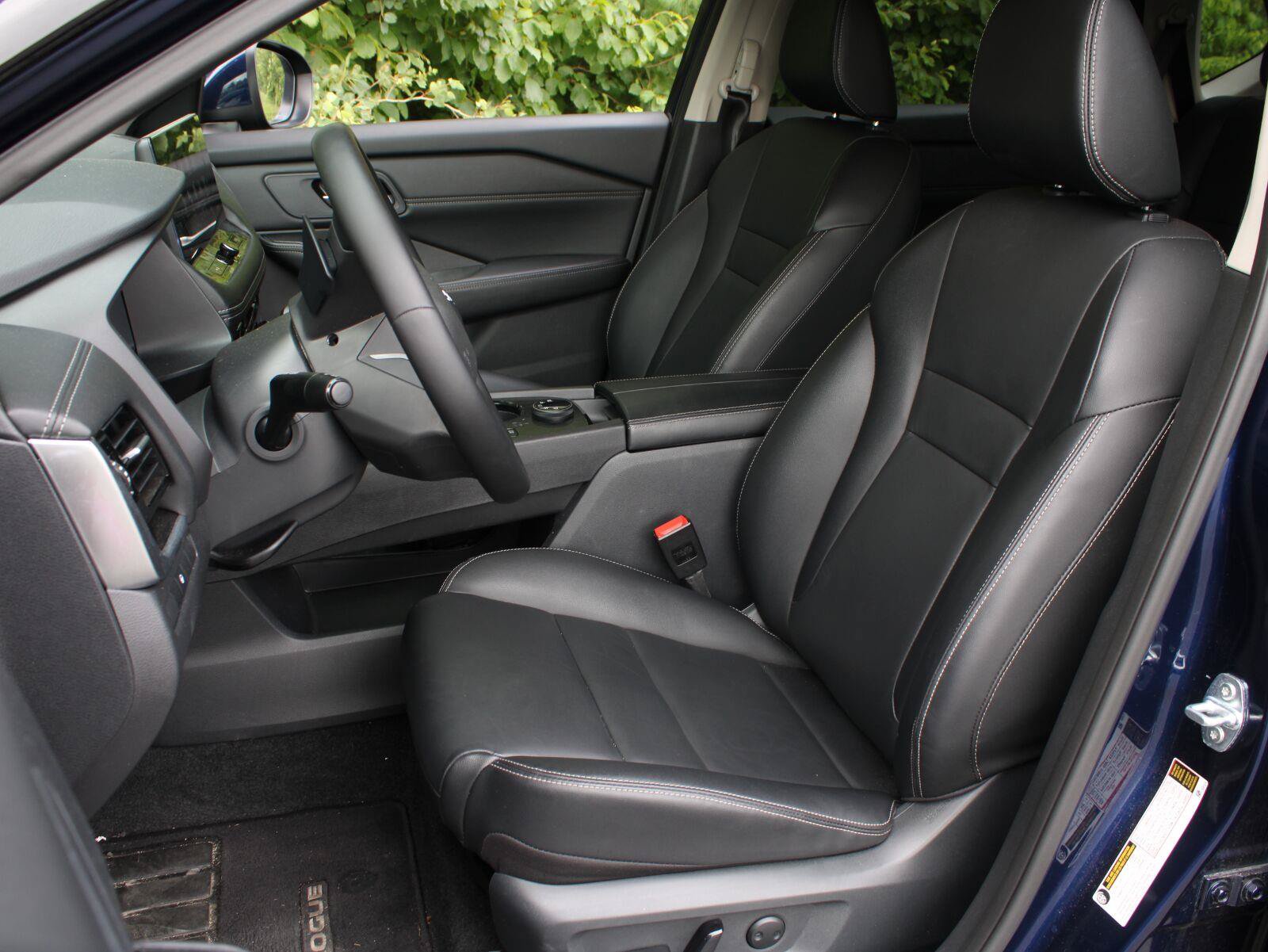 Used 2026 Nissan Rogue SL AWD/4WD image 19