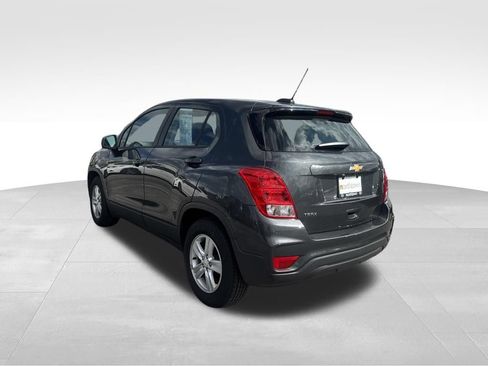 Used 2019 Chevrolet Trax LS FWD image 3