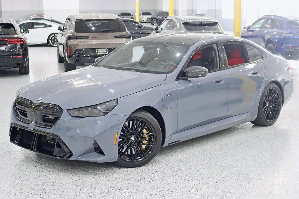 Used 2025 BMW M5 w/ Carbon Package AWD/4WD image 7