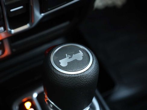 Used 2021 Jeep Wrangler Unlimited Rubicon w/ Safety Group AWD/4WD image 25