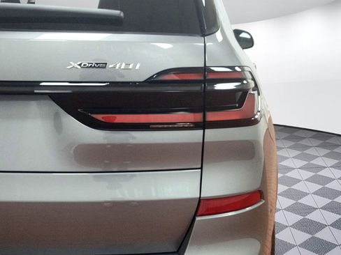 Used 2026 BMW X7 xDrive40i w/ M Sport Package image 13