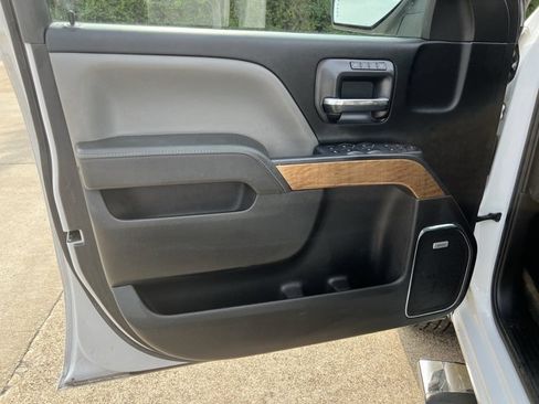 Used 2016 Chevrolet Silverado 1500 LTZ w/ LTZ Plus Package AWD/4WD image 23