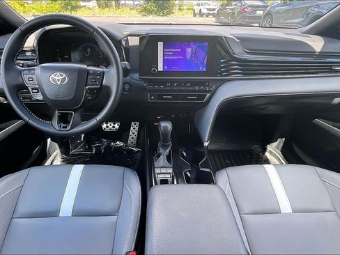 Used 2025 Toyota Camry SE w/ Convenience Package AWD/4WD image 14