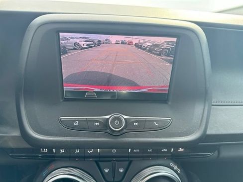 Used 2022 Chevrolet Camaro LT RWD image 15