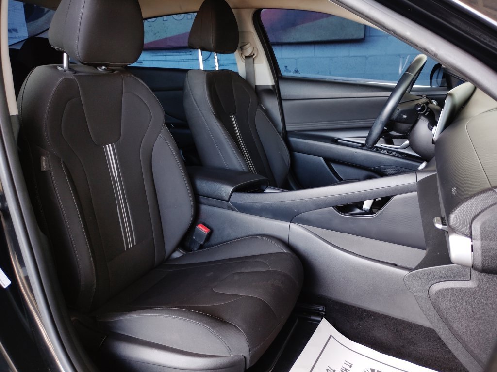 Used 2021 Hyundai Elantra SEL w/ Convenience Package FWD image 15