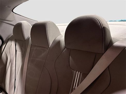 Used 2024 Hyundai Elantra SEL image 25