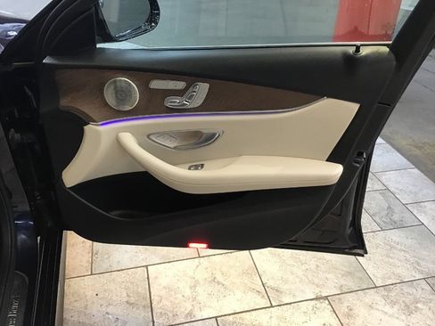 Used 2022 Mercedes-Benz E 350 4MATIC Sedan w/ AMG Line Exterior image 22