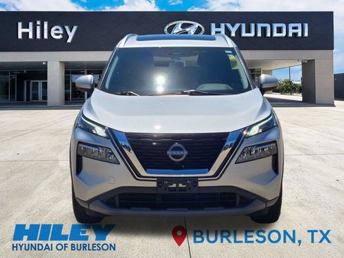 Used 2023 Nissan Rogue SV w/ SV Premium B Package FWD image 8