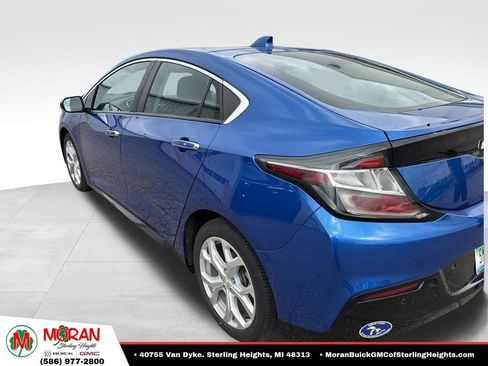 Used 2017 Chevrolet Volt Premier w/ Driver Confidence II Package FWD image 6