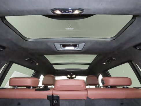 Used 2025 BMW X7 M60i AWD/4WD image 9