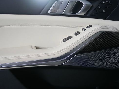 New 2026 BMW X7 M60i image 8