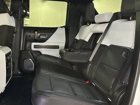 Used 2025 GMC Hummer EV 2X w/ LPO, Dark Essentials Package AWD/4WD image 23