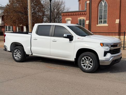 New 2026 Chevrolet Silverado 1500 LT w/ Z71 Off-Road Package image 2