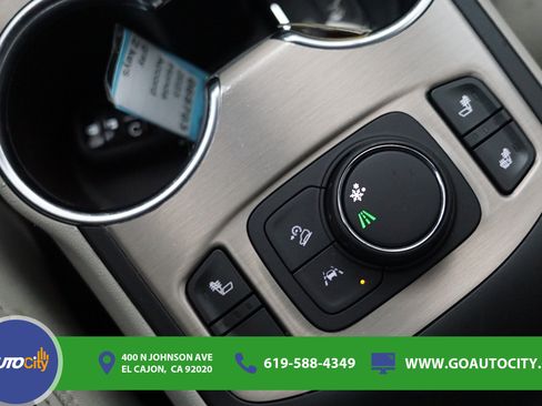 Used 2018 GMC Terrain Denali w/ Driver Alert Package II FWD image 26