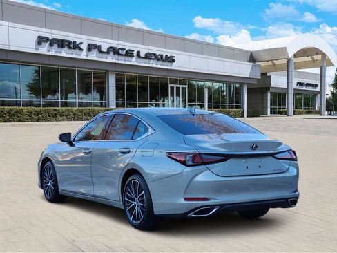 New 2025 Lexus ES 350 w/ Premium Package image 4