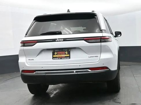 Used 2024 Jeep Grand Cherokee Limited image 8