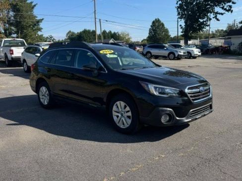 Used 2018 Subaru Outback 2.5i Premium AWD/4WD image 2