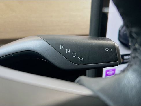 Used 2023 Tesla Model Y Performance image 13