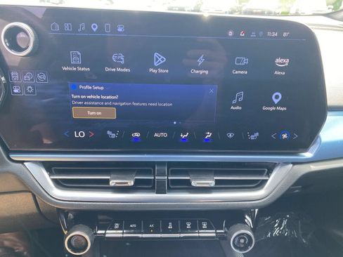 Used 2024 Chevrolet Equinox EV LT AWD/4WD image 25