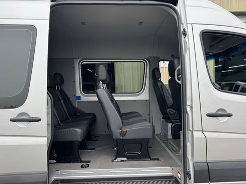 Used 2016 Mercedes-Benz Sprinter 3500 image 23