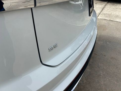 New 2026 Volkswagen Atlas Cross Sport SE image 30