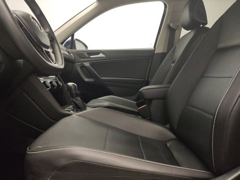 Used 2021 Volkswagen Tiguan S FWD image 17