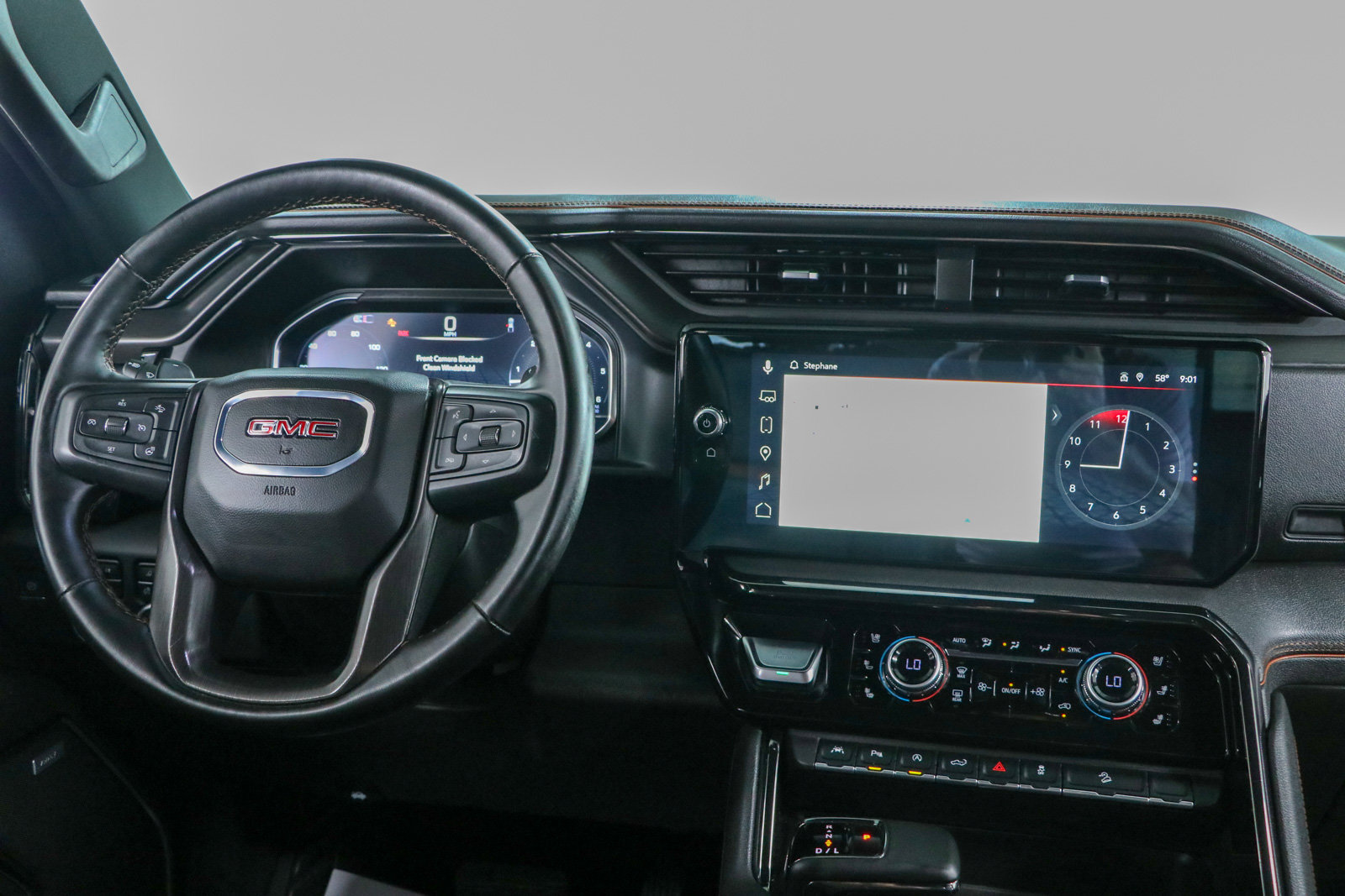 Used 2024 GMC Sierra 1500 AT4 w/ Technology Package AWD/4WD image 17