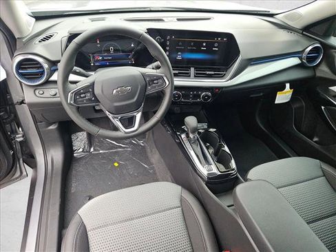 New 2026 Chevrolet Trax LT w/ Driver Confidence Package image 14