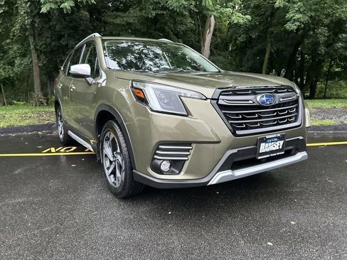 Certified 2023 Subaru Forester Touring AWD/4WD image 2