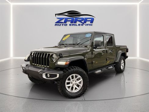 Used 2023 Jeep Gladiator Sport AWD/4WD image 1