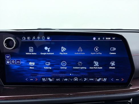 Used 2024 Chevrolet Traverse RS w/ LPO, Floor Liner Package AWD/4WD image 37