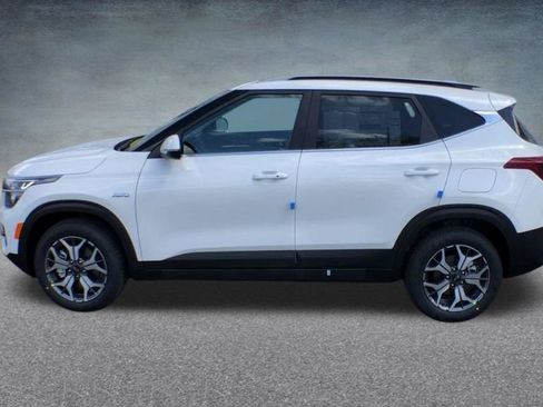 Used 2021 Kia Seltos EX image 13