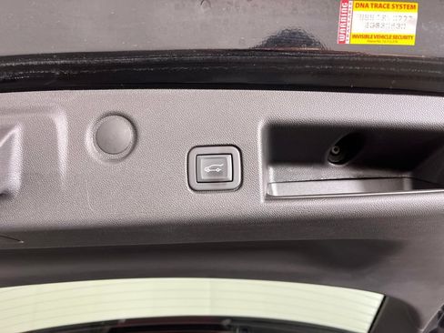 Certified 2024 Chevrolet Equinox RS FWD image 9