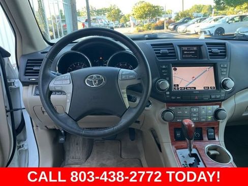 Used 2010 Toyota Highlander Limited AWD/4WD image 19