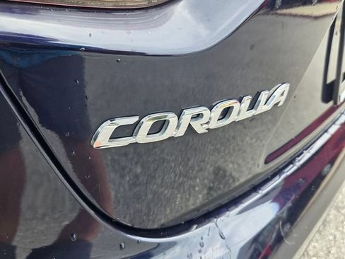 Used 2021 Toyota Corolla LE FWD image 15