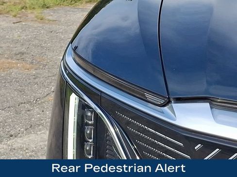 Used 2024 Cadillac Lyriq Luxury AWD/4WD image 29